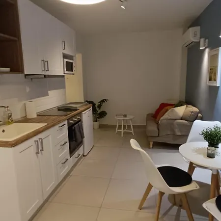 Apartment Nitro Center Self-care - Solunikus - Self Tidying - Washing - Pay Less Longer *