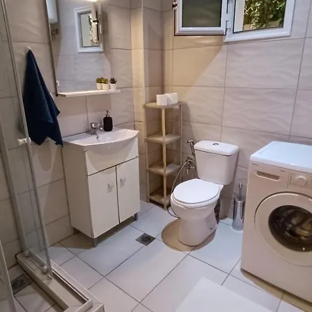 Apartment Nitro Center Self-care - Solunikus - Self Tidying - Washing - Pay Less Longer