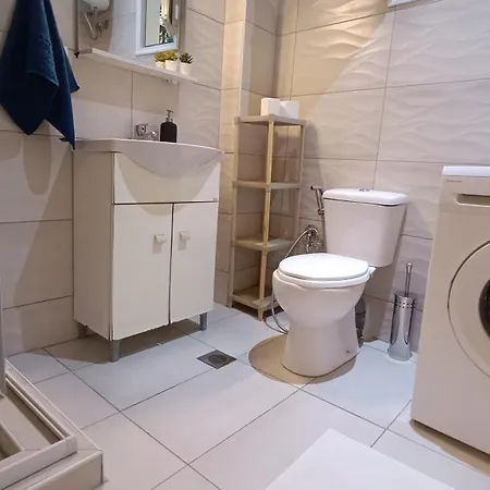 Apartment Nitro Center Self-care - Solunikus - Self Tidying - Washing - Pay Less Longer